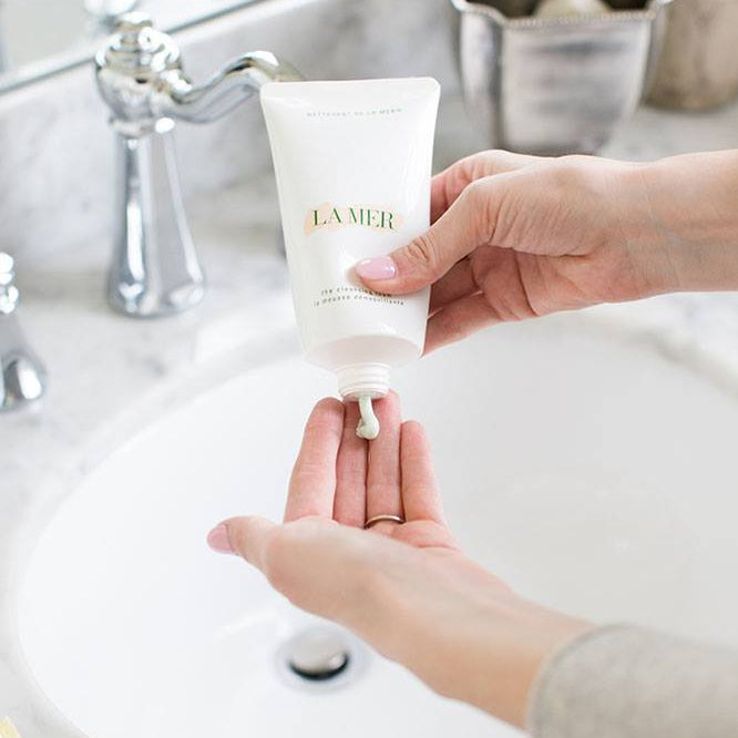 LA MER The Cleansing Foam Luxurious Face Cleanser | Purify. Refresh.