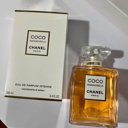 COCO MADEMOISELLE by Chanel Eau de Parfum Spray 3.4 oz /