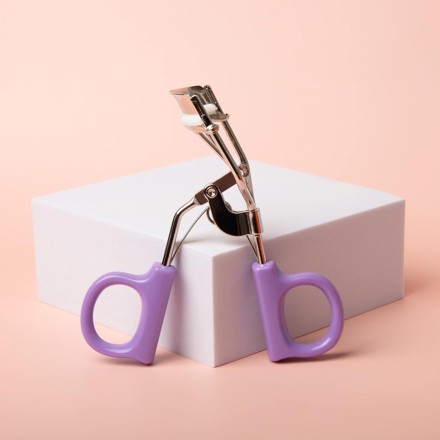 Eyelash Curler, Makeup Tool With Silicone Cushioned Curler Pad ,Creates Eye-Opening &
