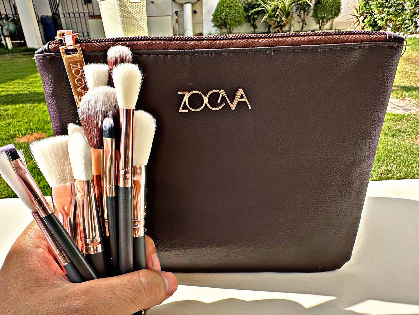 pack of 12 Zoeva makeup brushes with pouch complete makeup brush set
