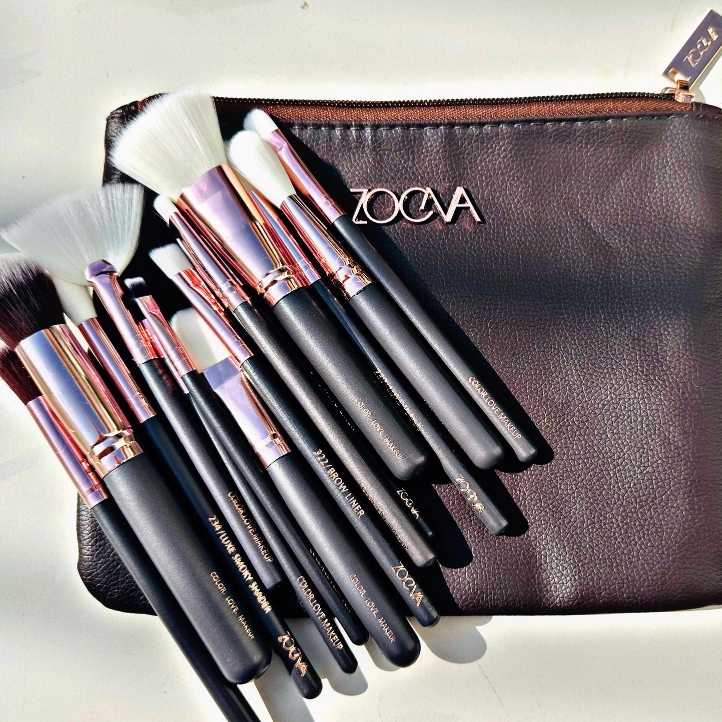 pack of 12 Zoeva makeup brushes with pouch complete makeup brush set