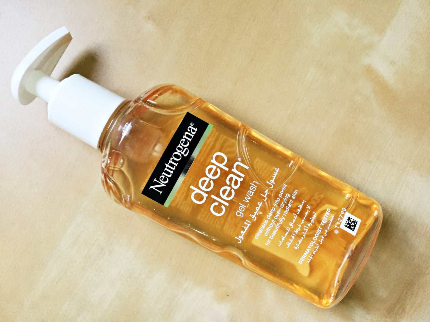 Neutrogena Deep Clean Gel Wash Oil-Free Daily Facial Cleanser for Oily