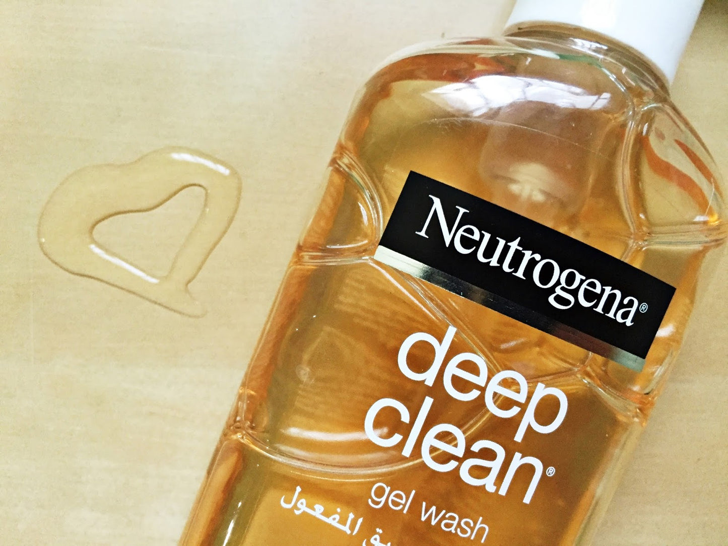 Neutrogena Deep Clean Gel Wash Oil-Free Daily Facial Cleanser for Oily
