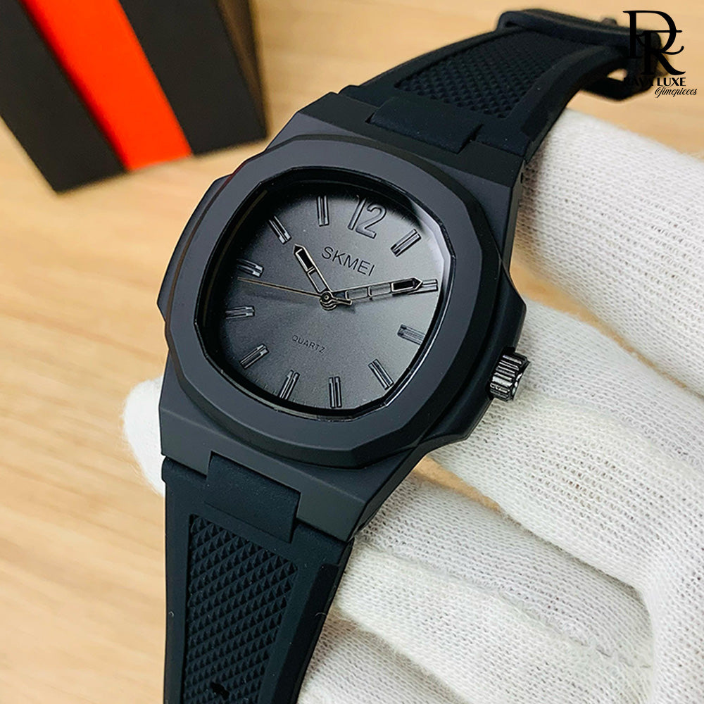SKMEI New Men Quartz Watch with Silicone Strap ( Original ) |