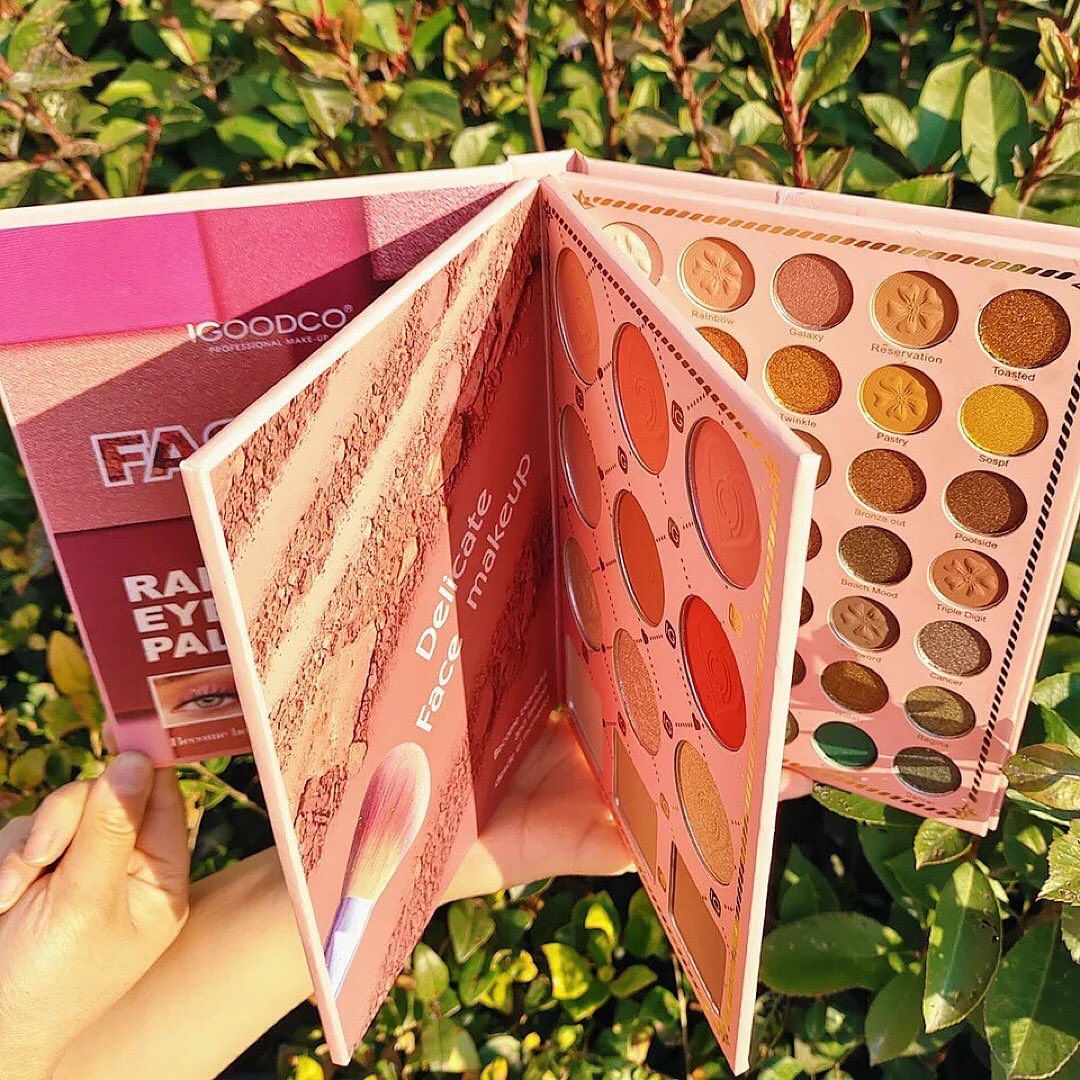 Mocallure 4 In 1 Eyeshadow Palette Book/ Eyeshadow Palette Blush