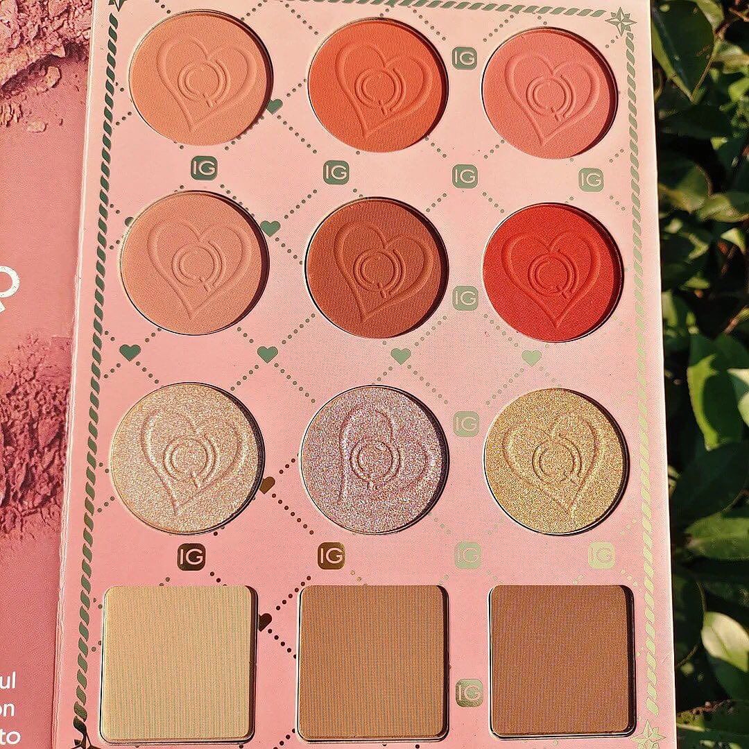 Mocallure 4 In 1 Eyeshadow Palette Book/ Eyeshadow Palette Blush