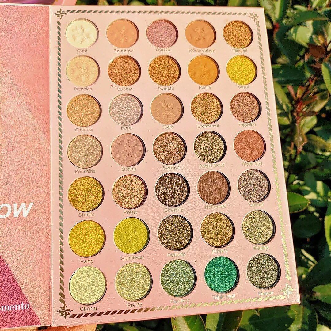 Mocallure 4 In 1 Eyeshadow Palette Book/ Eyeshadow Palette Blush
