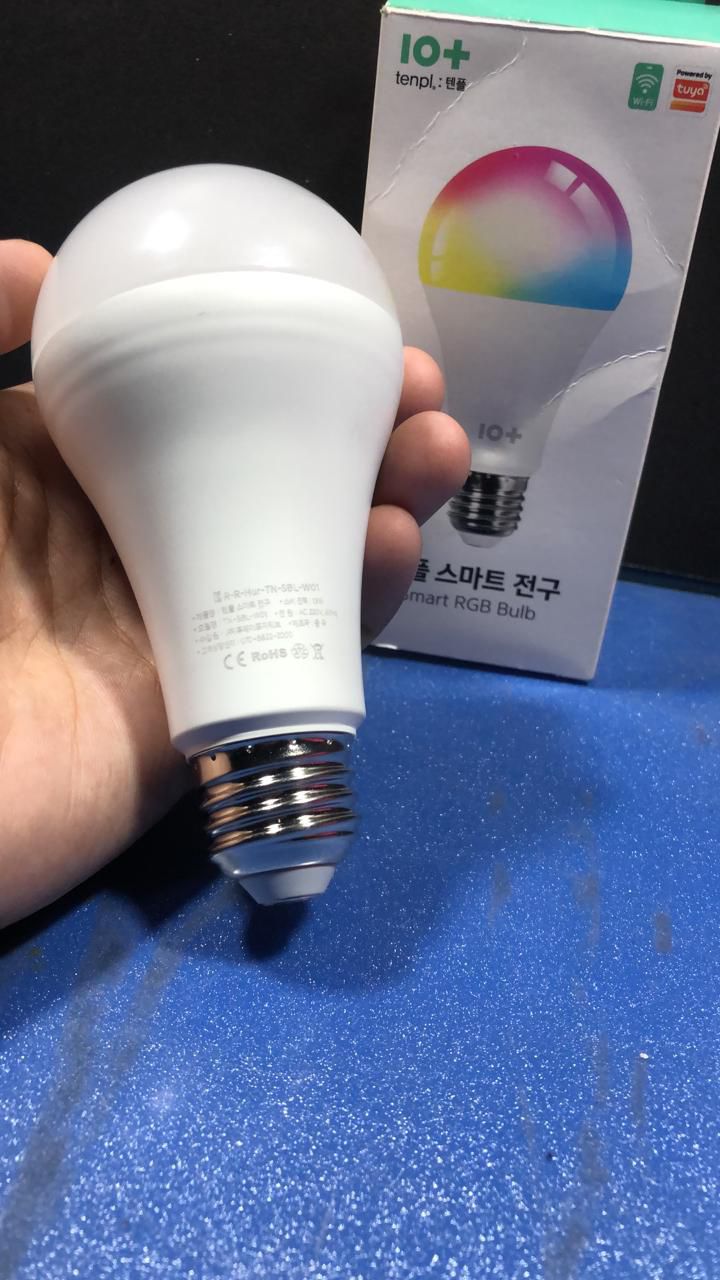 Color Changing Smart WIFI RGB led bulb, Dim-able and Color changing -
