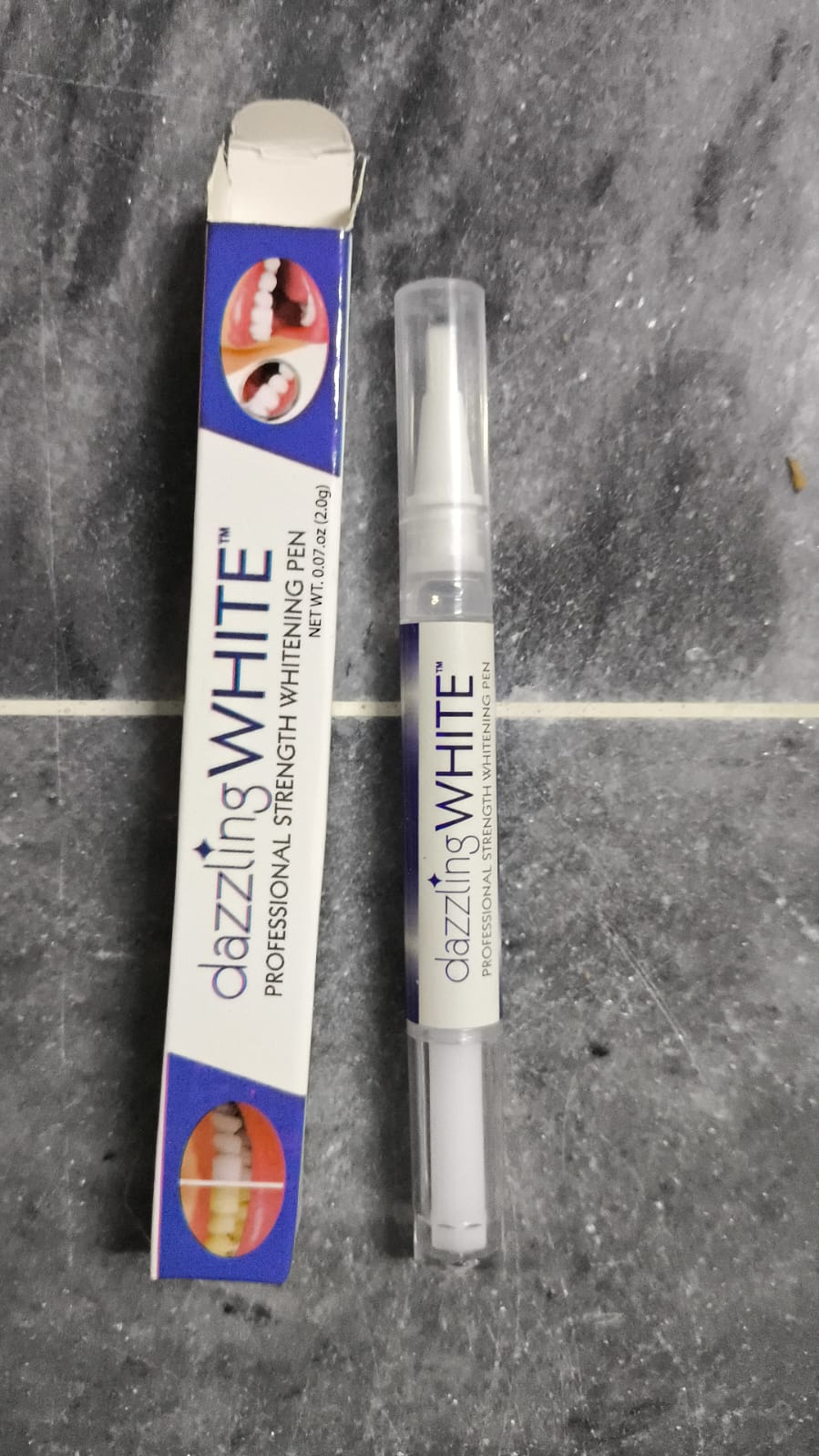 DAZZLING WHITE INSTANT TEETH WHITENING PEN
