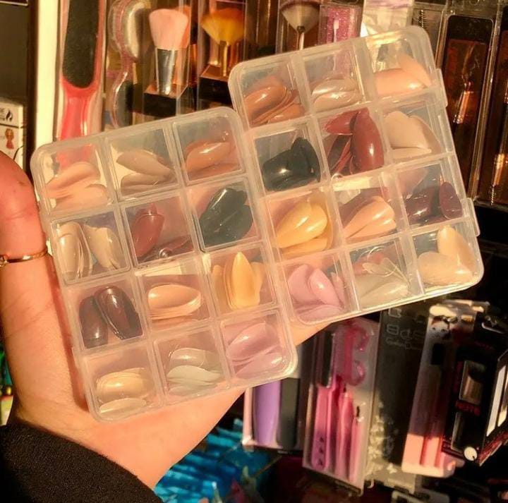 Artificial Nails 144 pcs With Nail Glue, Beautiful Fancy Fake Nails (Random