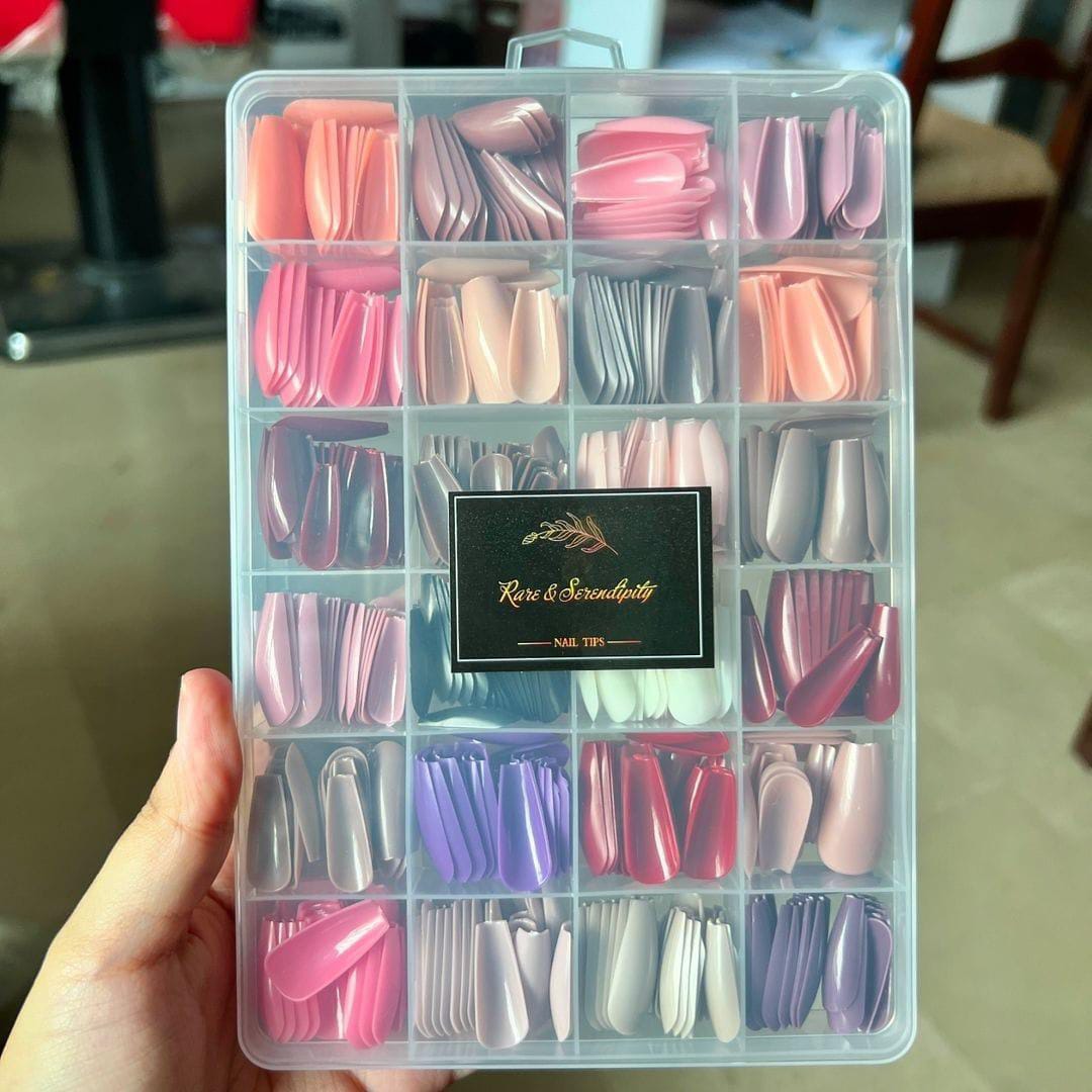 576 pcs nails with box ,Reusable Artificial nails, 24 different colours, beautiful