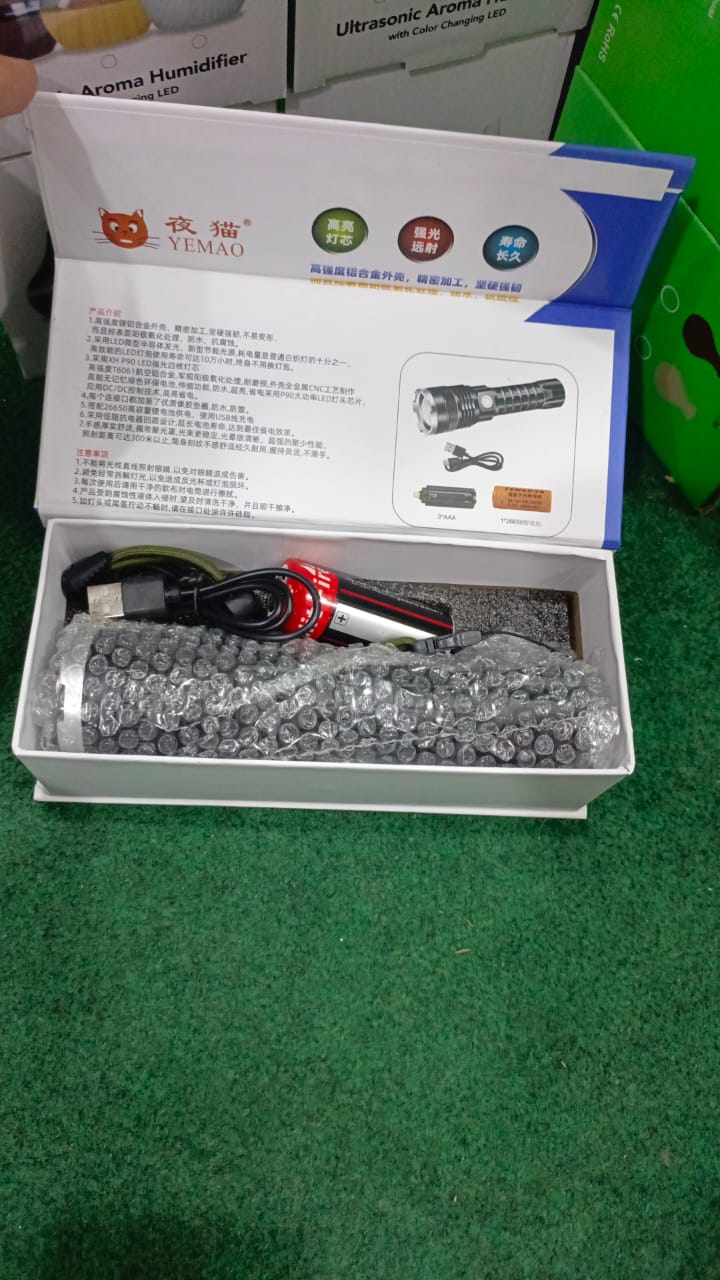 P 90 Super Light Rechargeable Flashlight High Lumens, High Power Led Flashlight,