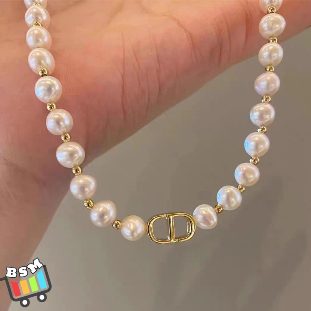 Beautiful Pearl Charm Korean Elegant Necklace For Girls