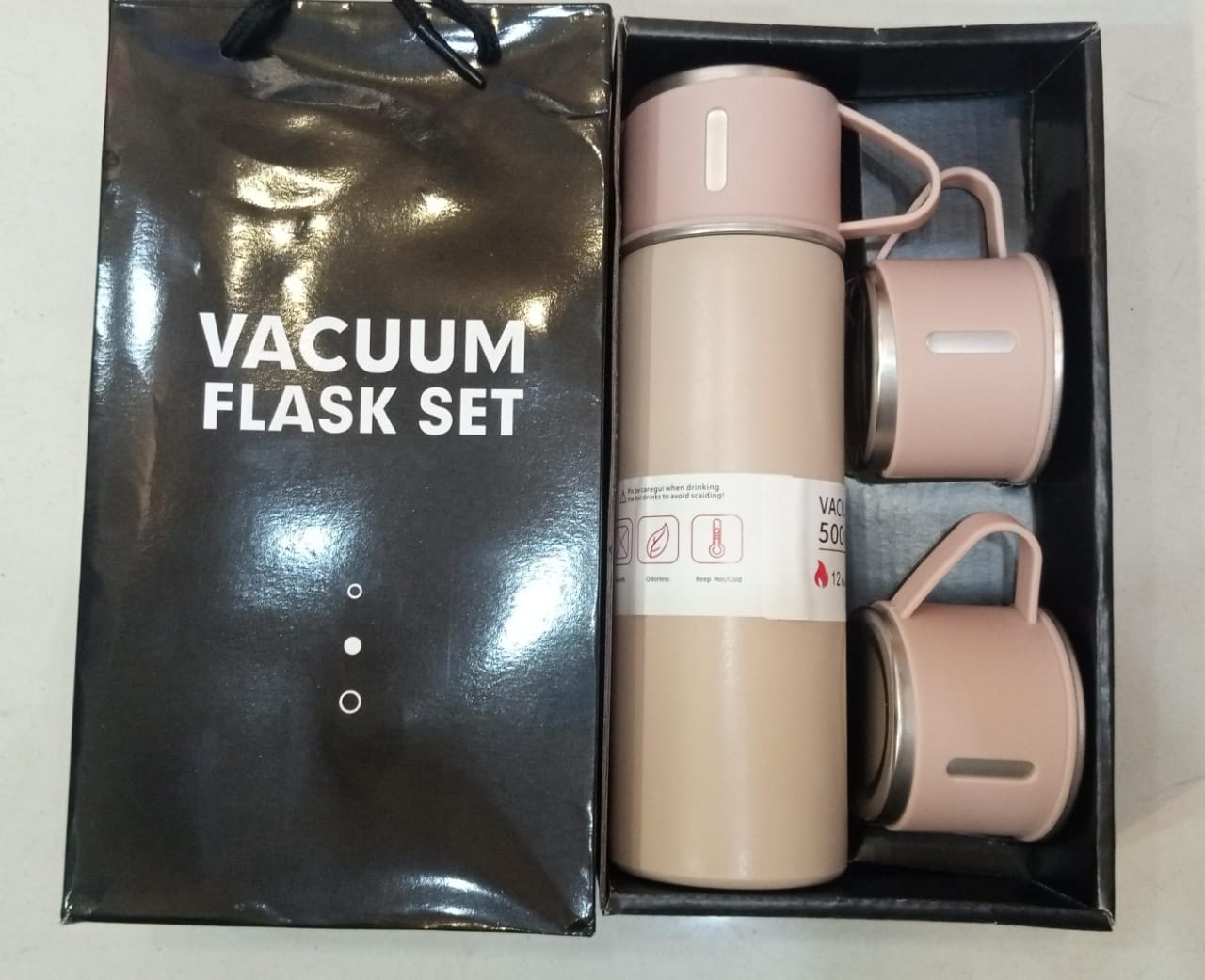 STAINLESS STEEL VACUUM FLASK SET - 500ML WITH 3 CUPS (Gift Box