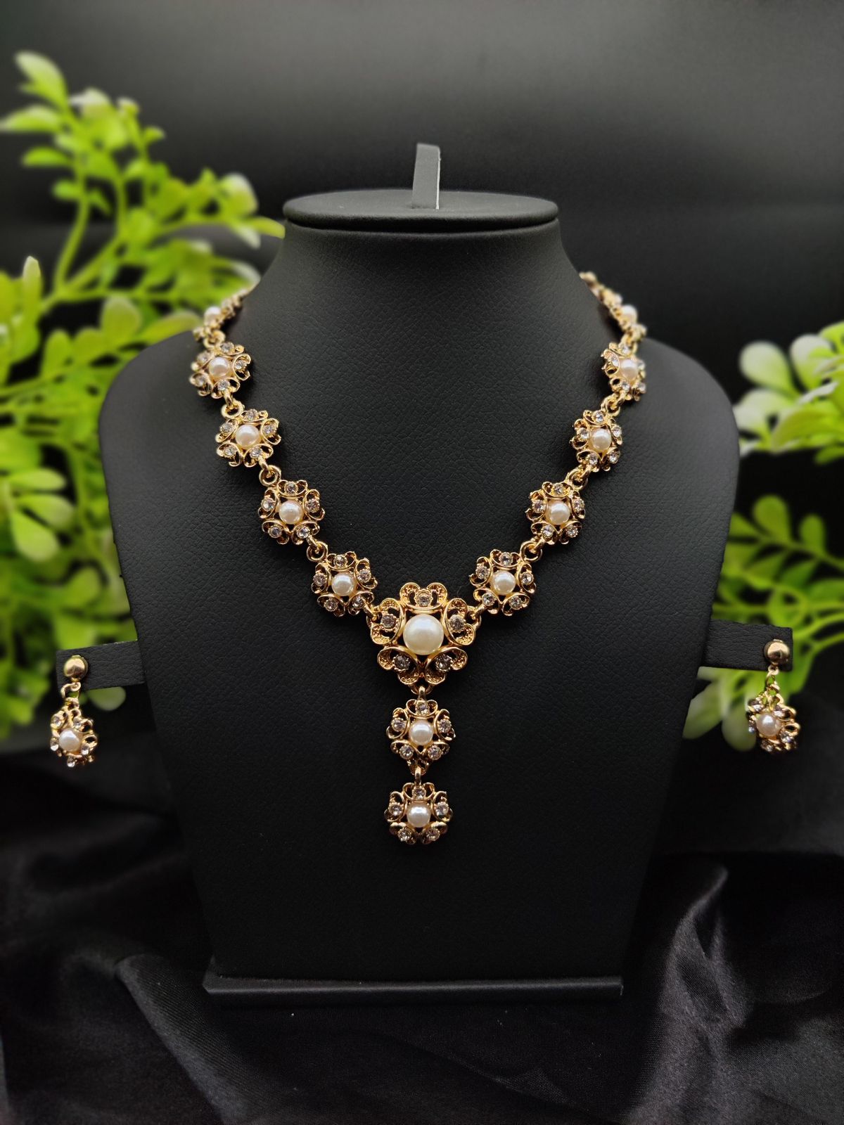 Imported Majestic Pearl Flower Necklace Set πΈβ¨ | Best Quality Necklace For