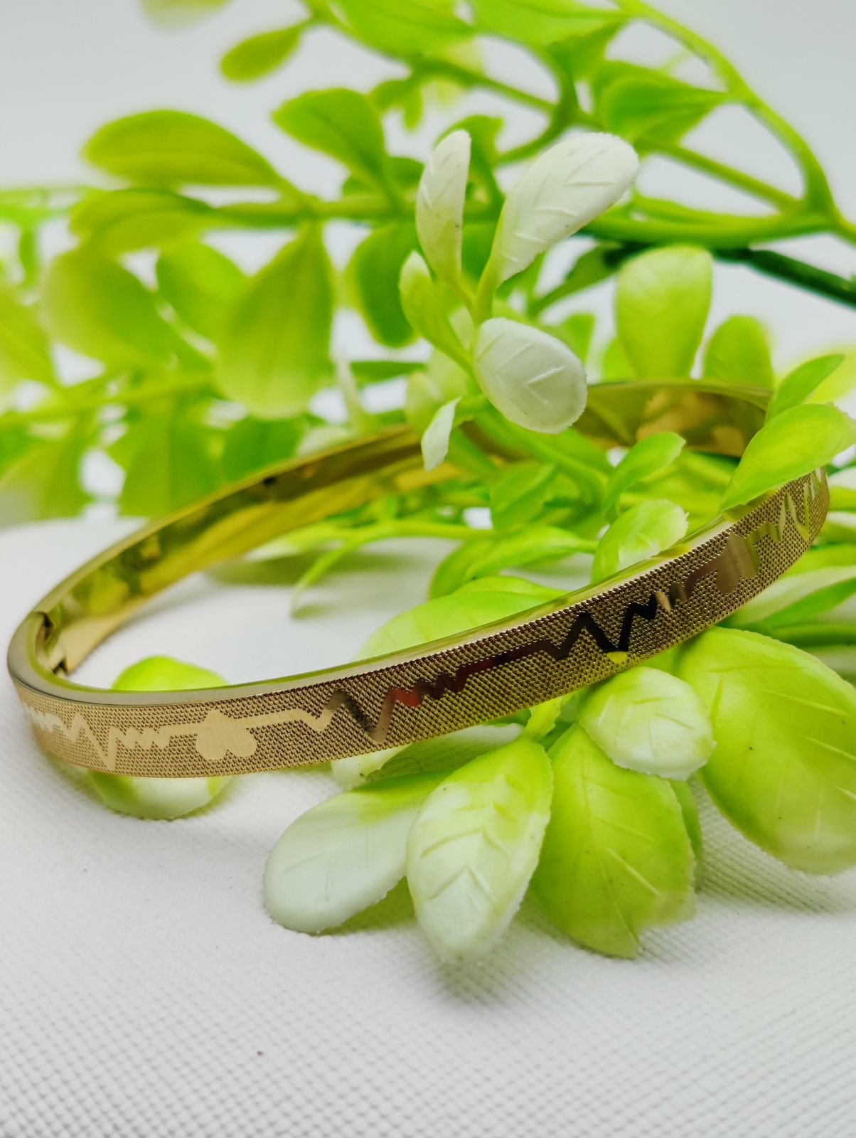Adjustable Premium Heartbeat-Engraved Adjustable Cartier-Inspired Gold Bracelets | Best Quality Artificial Brac