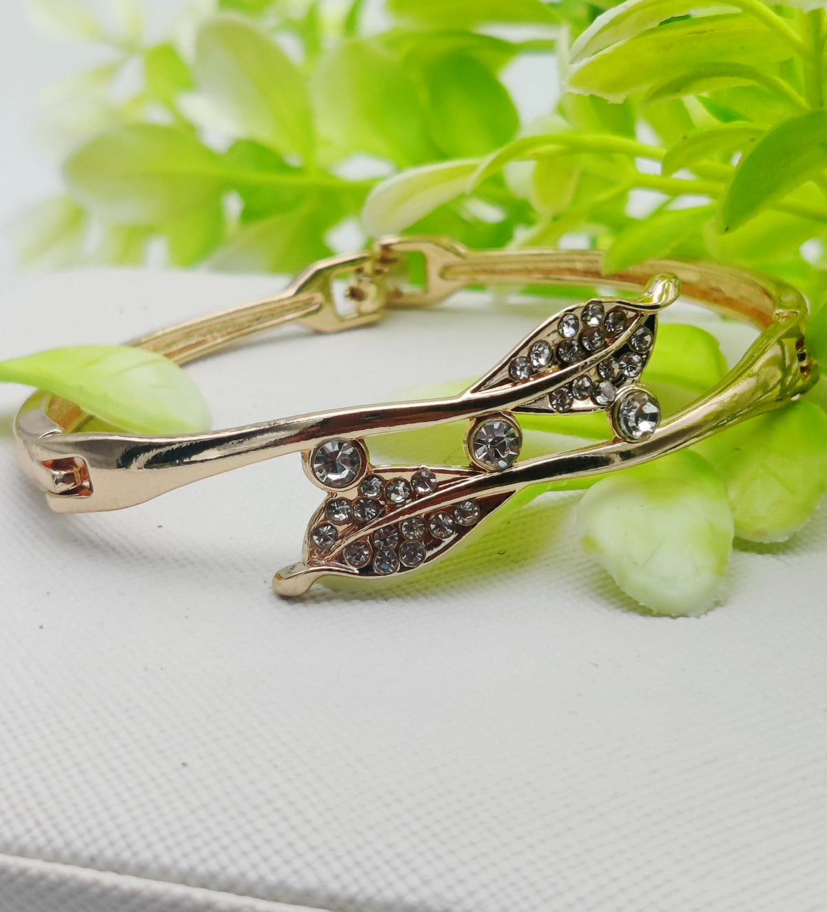 Adjustable Crystal Leaf Bracelet - Imported Golden Bracelets -| Best Quality Artificial