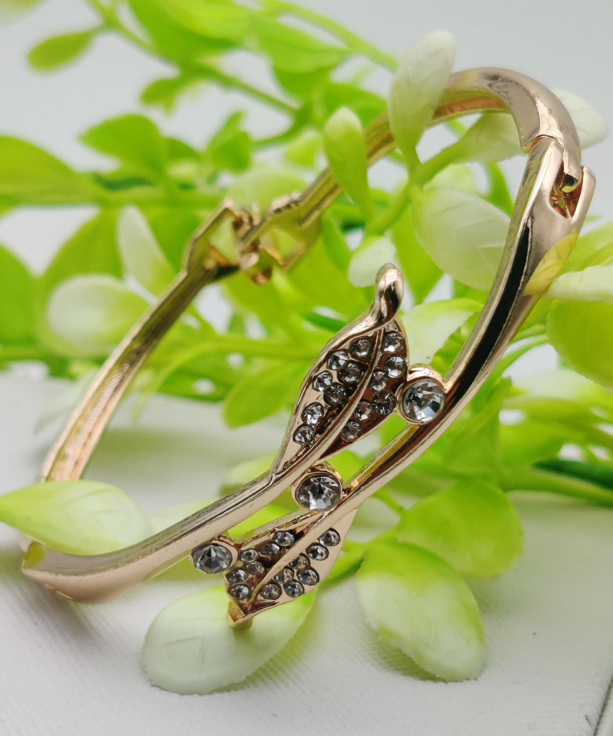 Adjustable Crystal Leaf Bracelet - Imported Golden Bracelets -| Best Quality Artificial