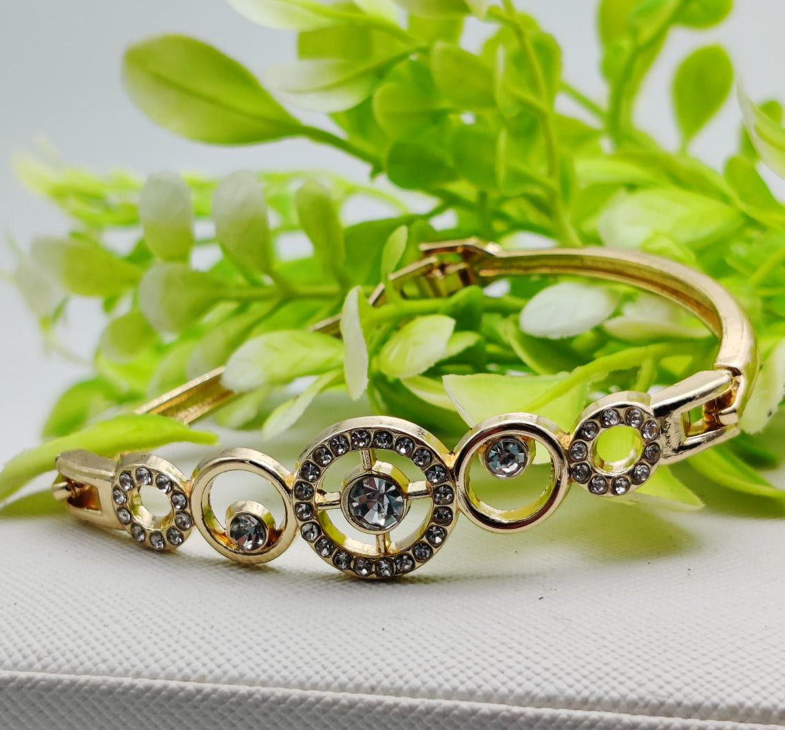 Radiant Adjustable Circle Crystal Bracelet - Imported Elegance | Best Quality Artificial
