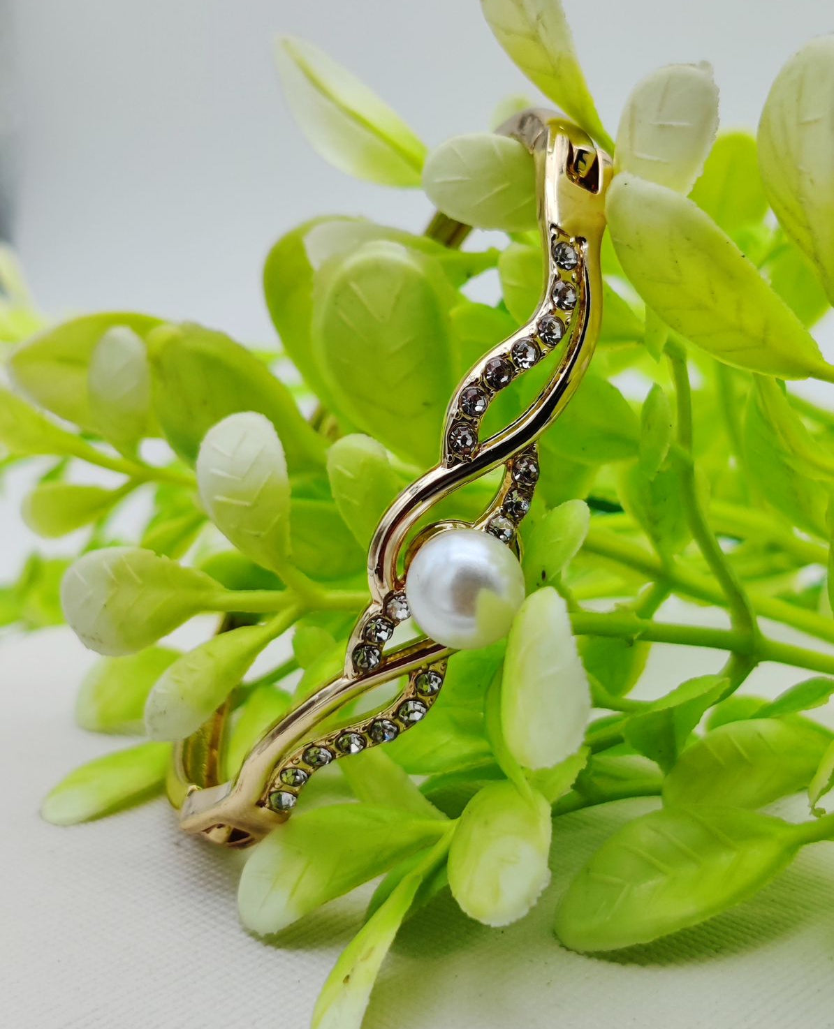 Graceful Adjustable Bracelet with Dazzling Pearl Accent Imported Elegance | Best