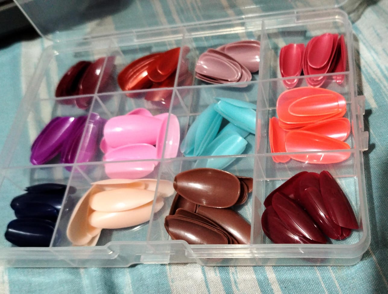 Pack of 144 Artificial Nails Without Nail Glue, Beautiful Fancy Fake Nails