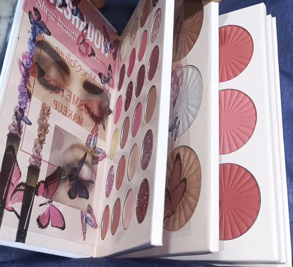 Mocallure 4 In 1 Eyeshadow Palette Book/ Eyeshadow Palette Blush