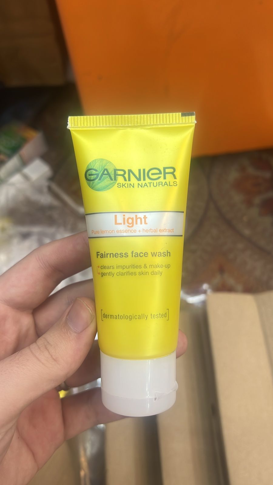 Garnier Skin Natural Light Face Wash 50ml / daily cleanser designed to