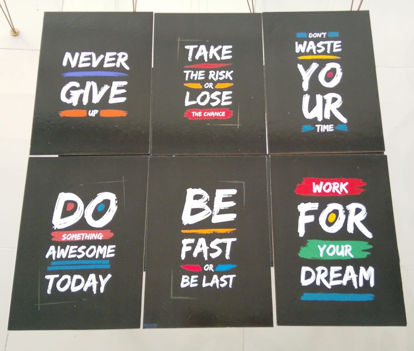 Pack of 6 Motivational sticky wooden frames for wall decore / sticky