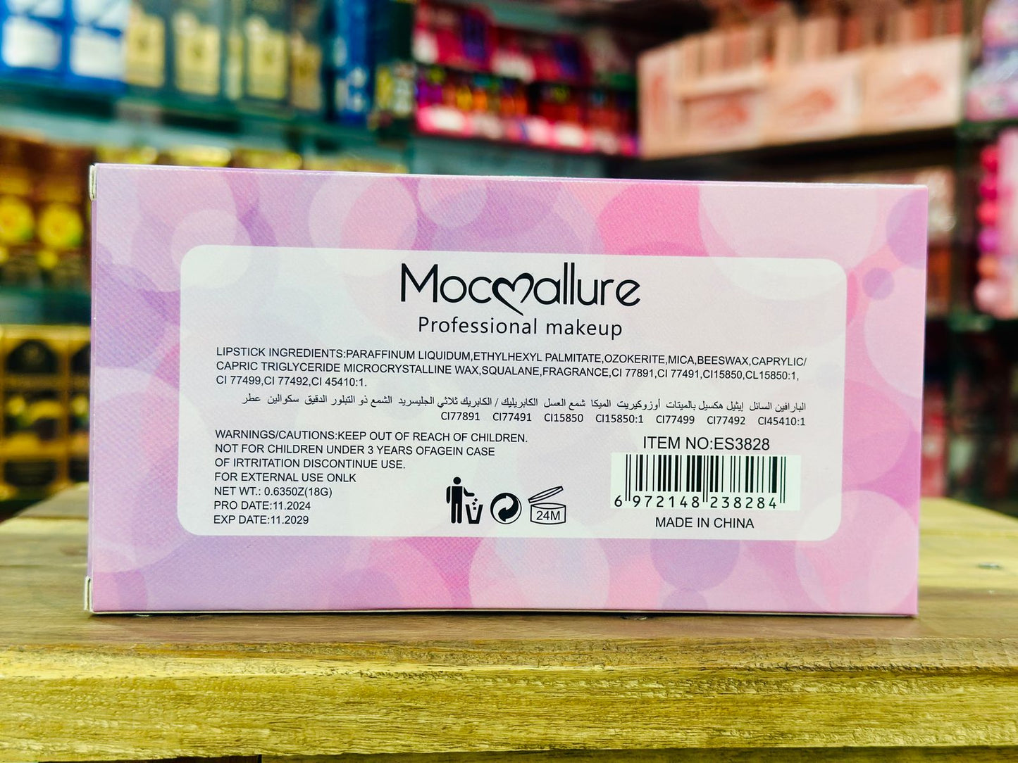 Moccallure Professional 18-Colors Lipstick Kit Long-Lasting, Hydrating & Compact | Unisex
