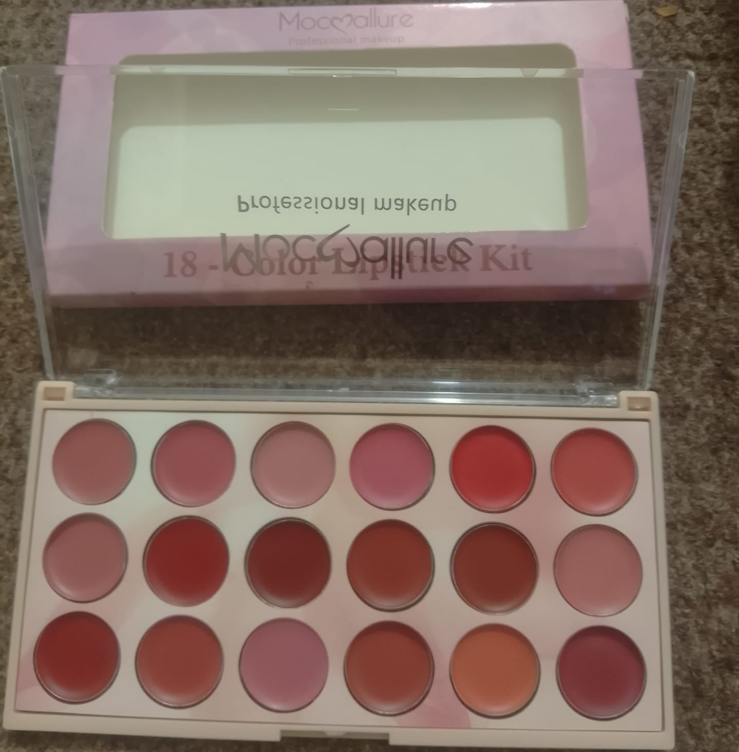 Moccallure Professional 18-Colors Lipstick Kit Long-Lasting, Hydrating & Compact | Unisex