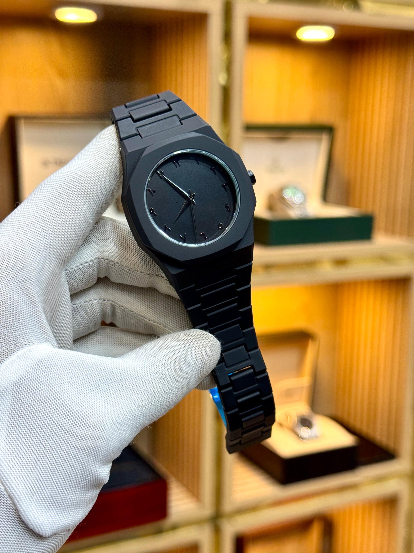 BLACK AURA Quartz Watch Lightweight Design, Arabic dial