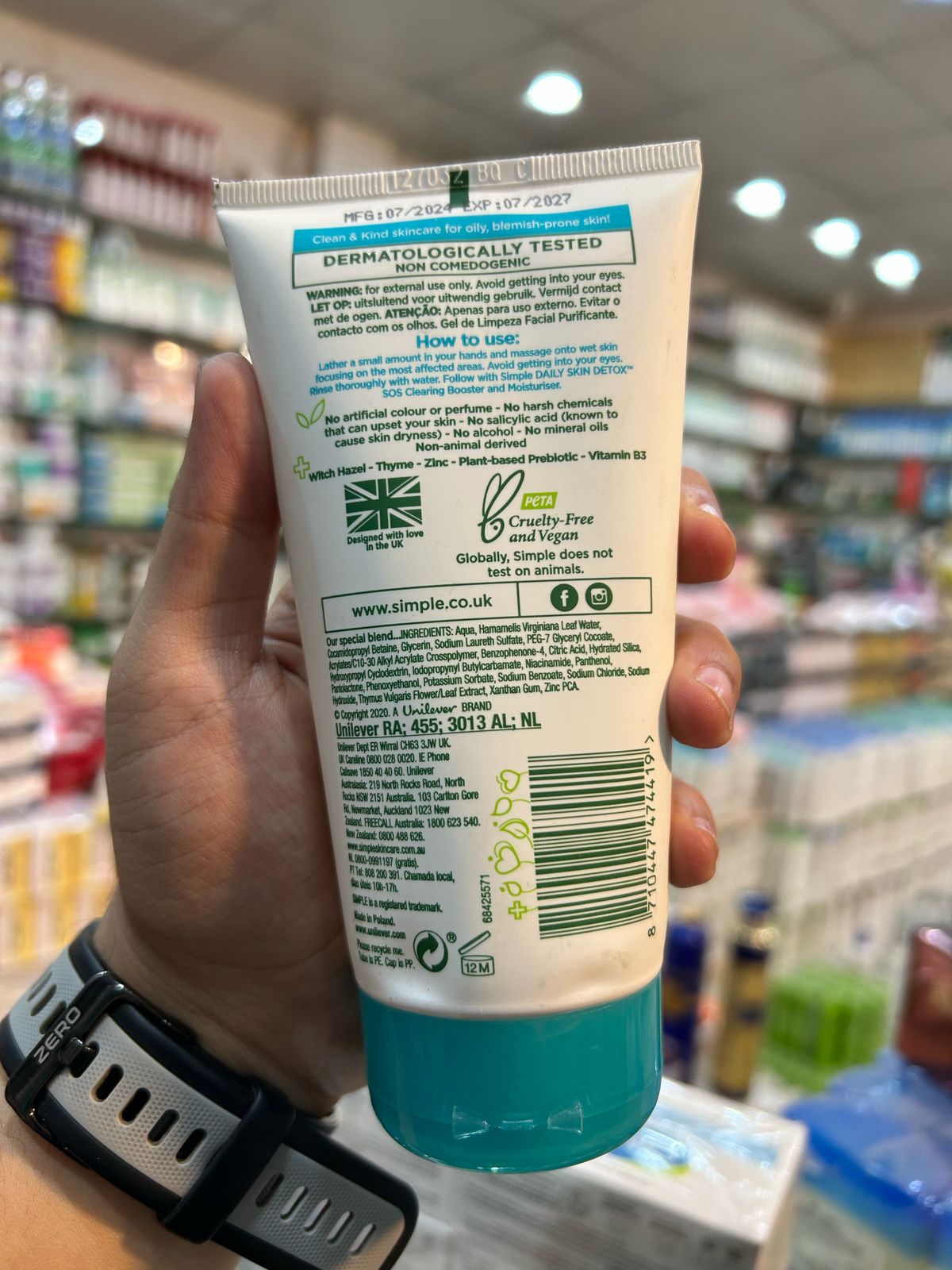 Simple Daily Skin Detox Purifying Gel Facial Wash 150ml