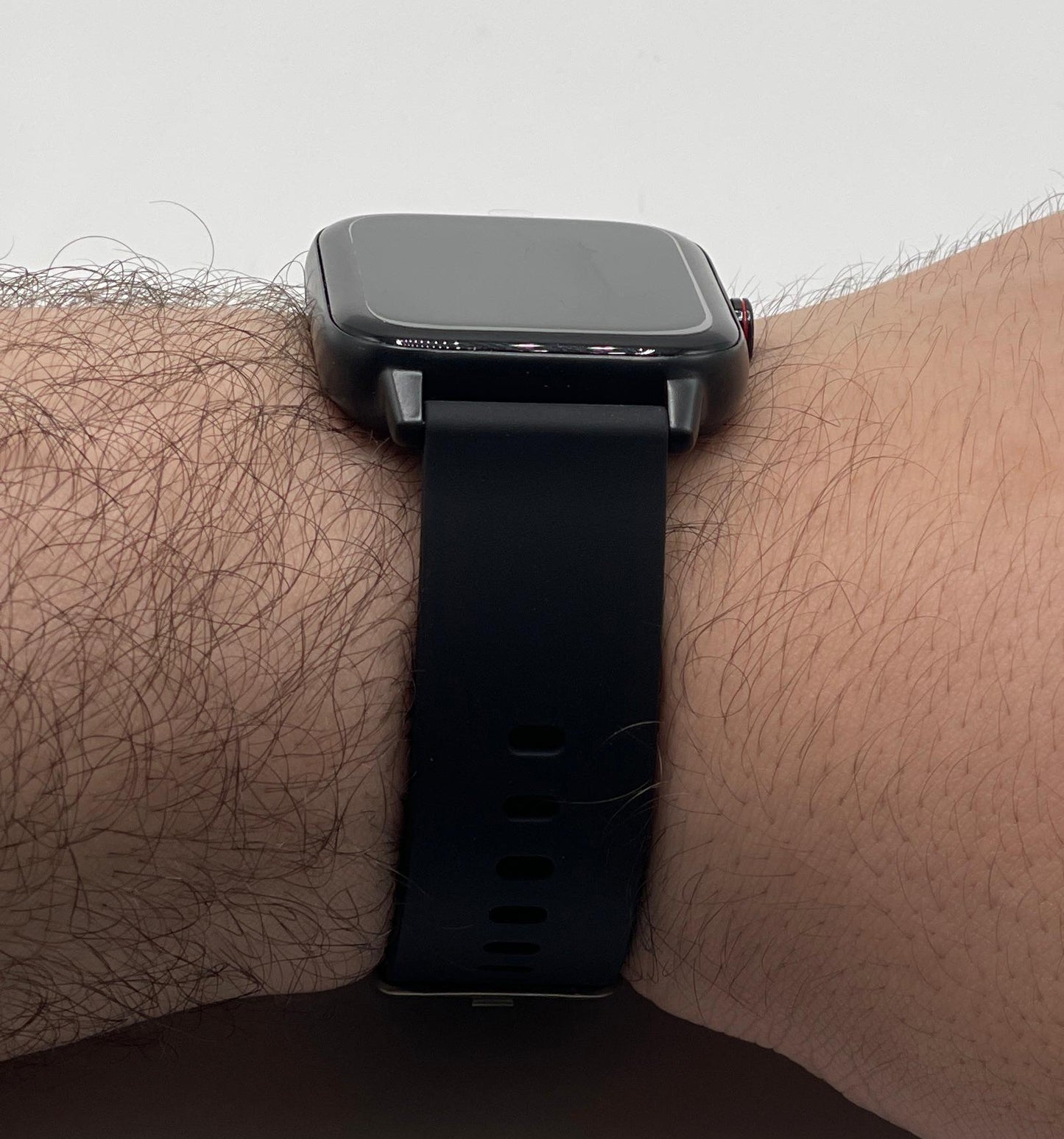 H20 Smartwatch Made in Dubai Waterproof Fitness Tracker with Heart Rate
