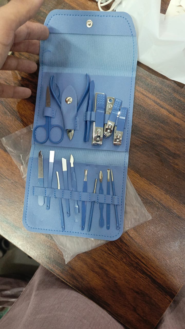 Brandomatic Manicure Kit, 16-in-1, Nail Clippers, Cuticle Scissors, Nail Files, Nail Polish