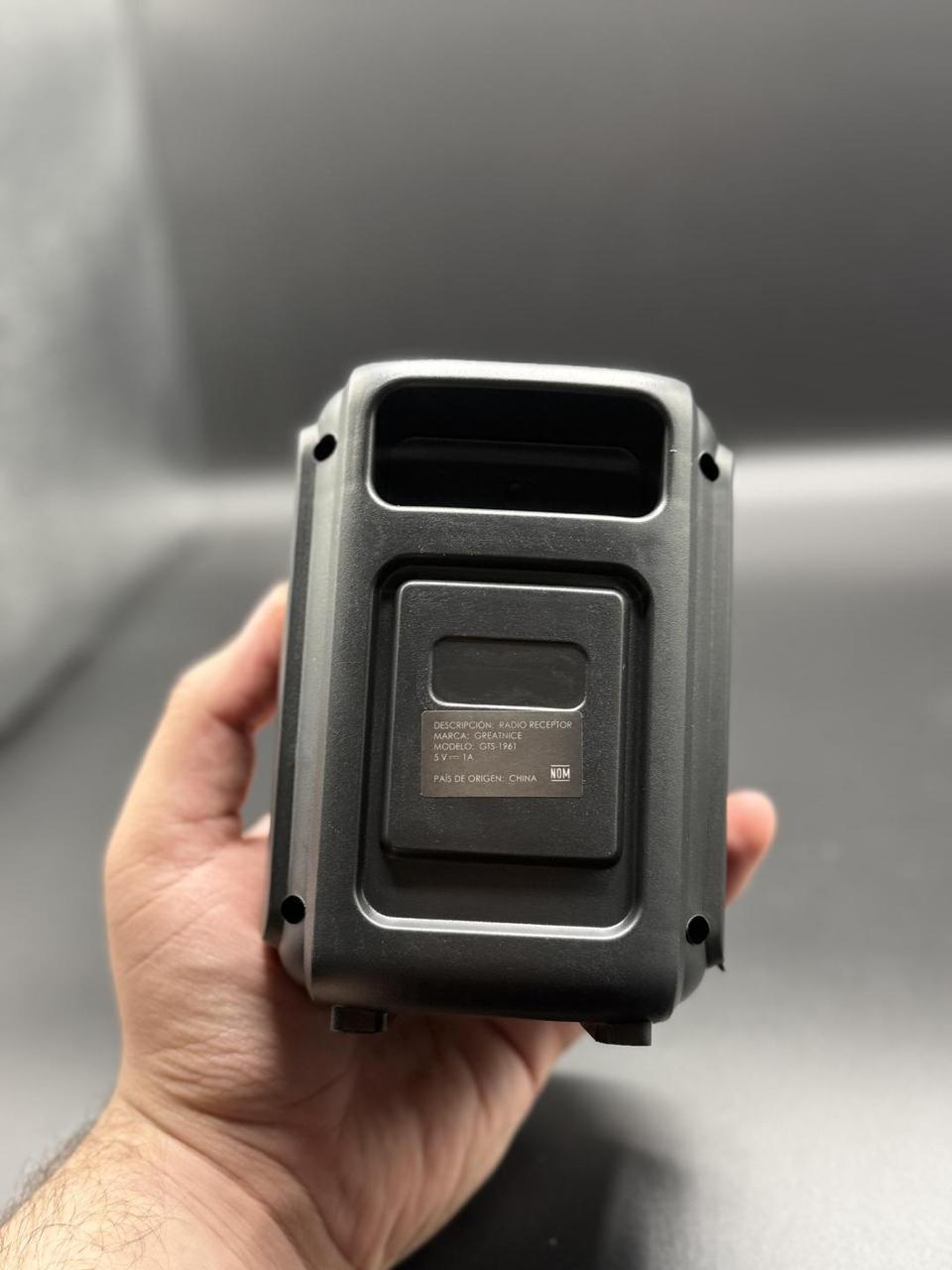 3-inch Bluetooth speaker with RGB lights, USB-TF port, and FM / portable