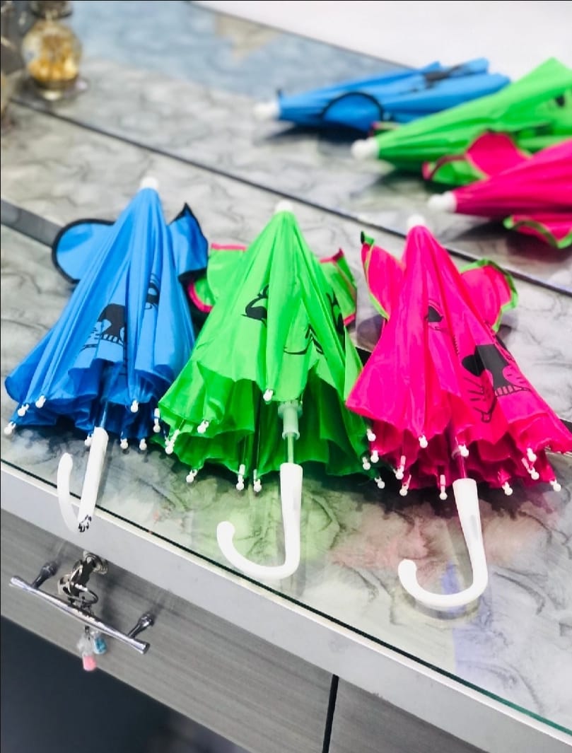 Small Kids Cartoon Umbrella Multicolor, Random Shape & Design, Lightweight &