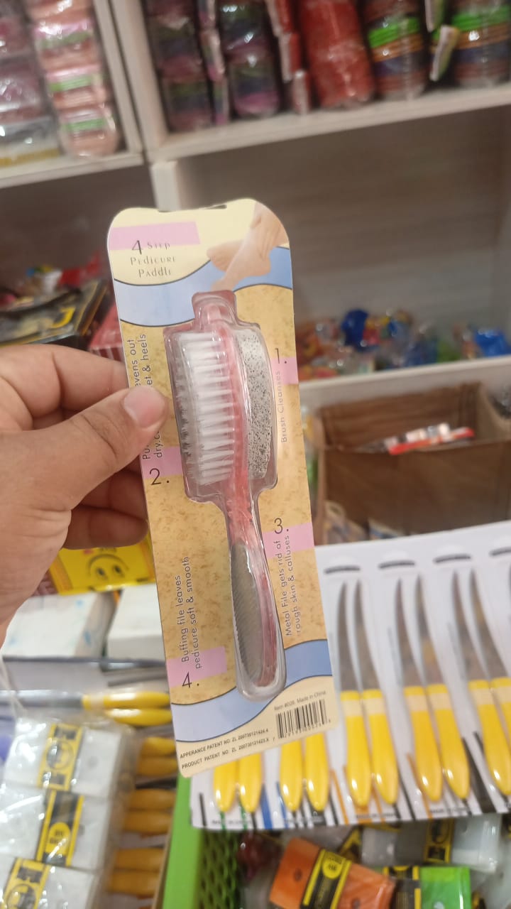 4-in-1 Pedicure Foot Filer Callus Remover, Pumice Stone, Nail Brush & - CheckNpays