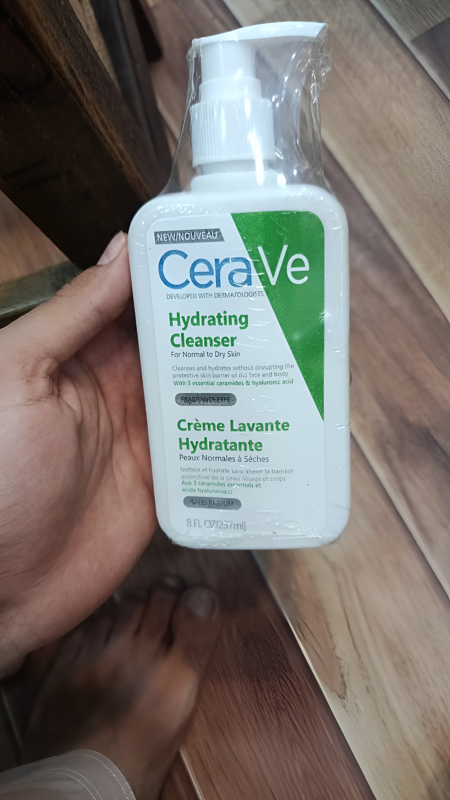 CeraVe Renewing SA Cleanser And Hydrating Cleanser with Salicylic Acid & Ceramides