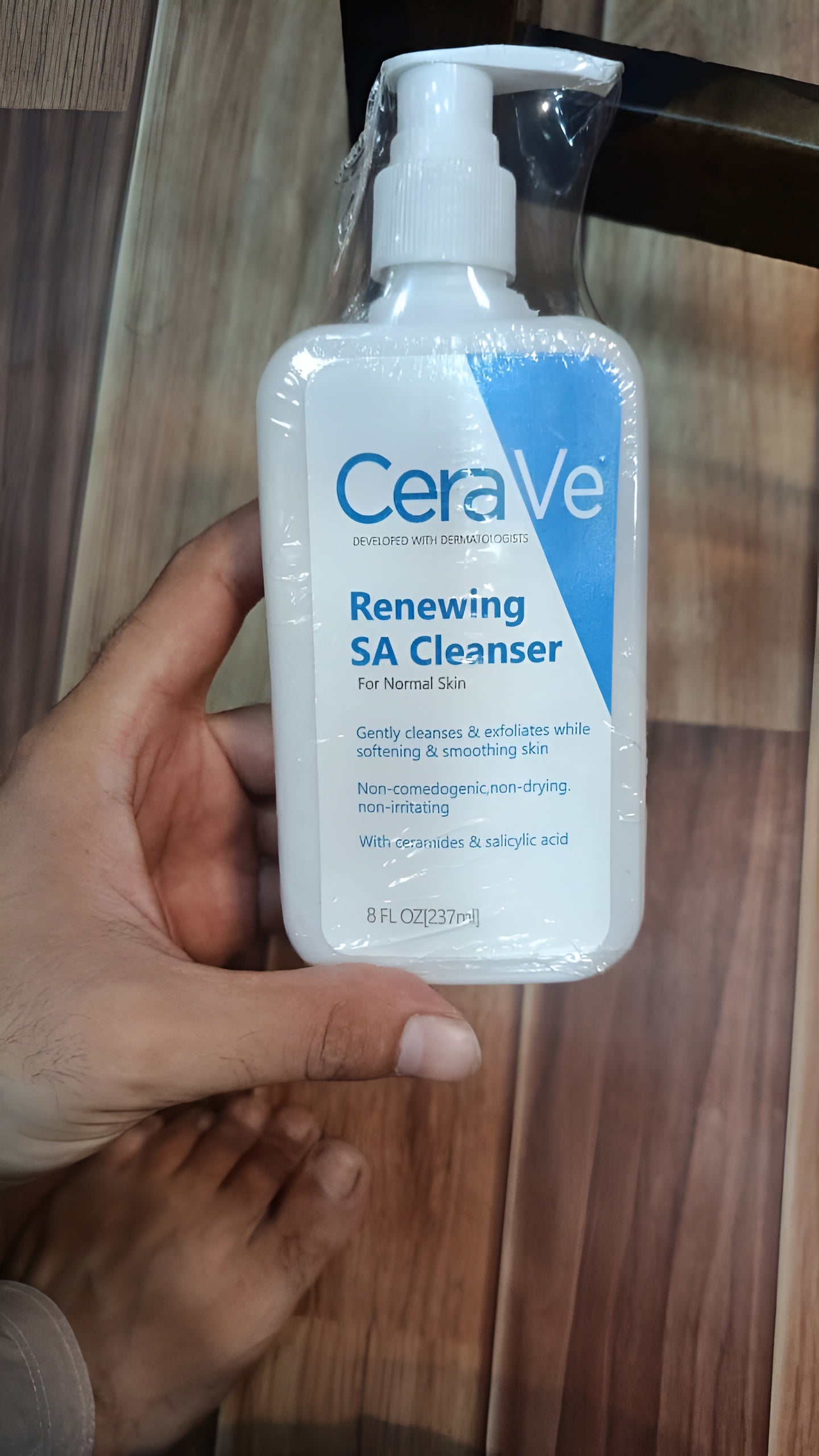CeraVe Renewing SA Cleanser And Hydrating Cleanser with Salicylic Acid & Ceramides