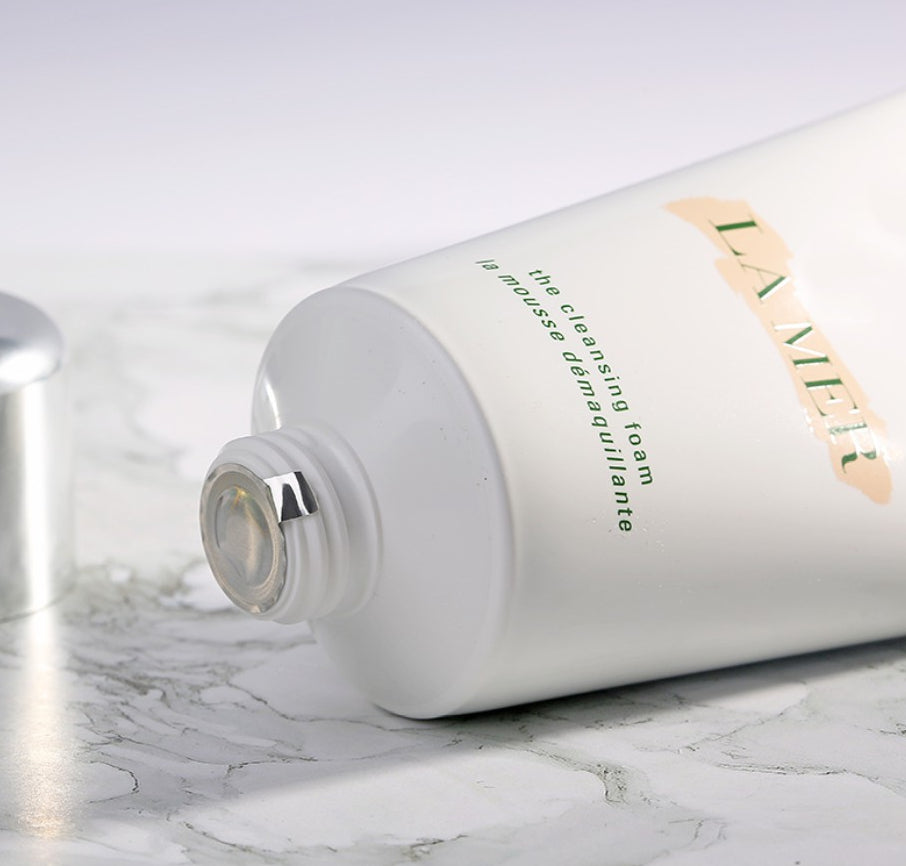 LA MER The Cleansing Foam Luxurious Face Cleanser | Purify. Refresh.