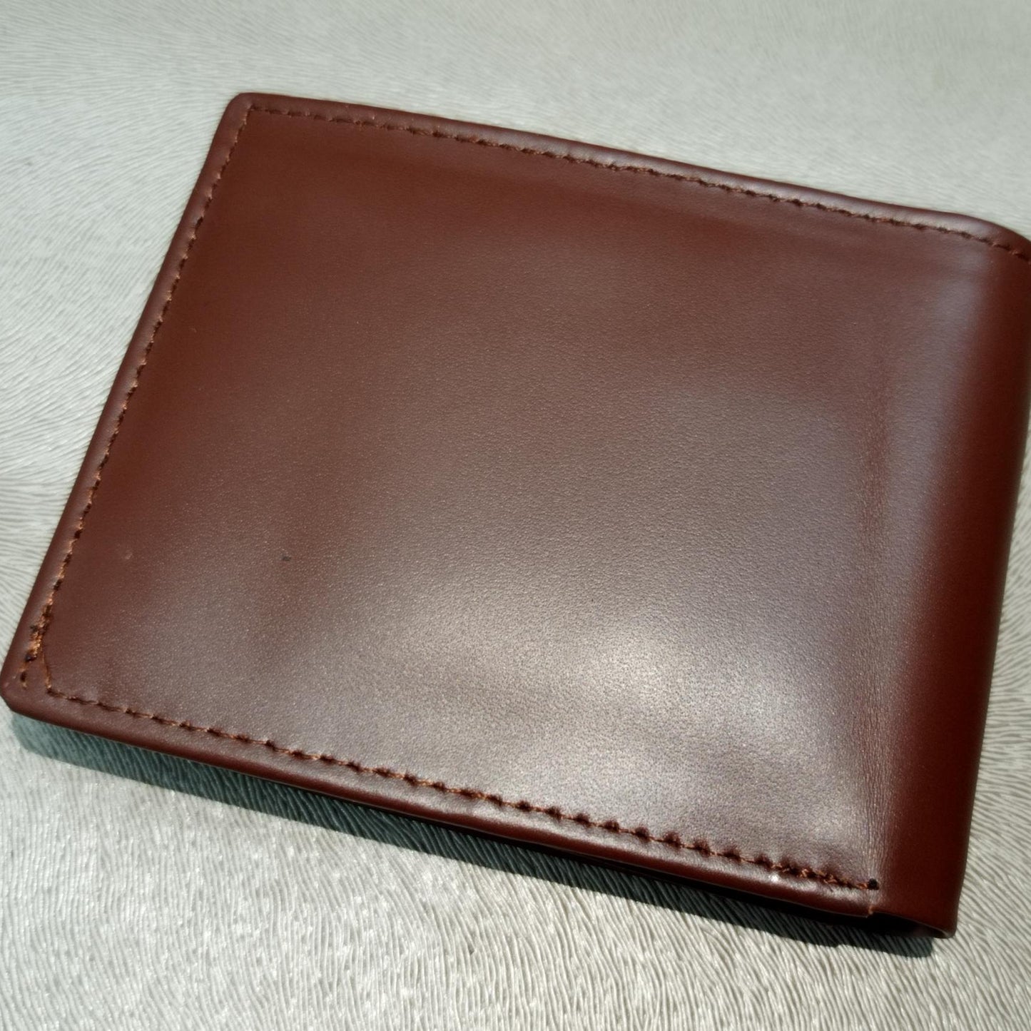 Men’s Genuine Leather Wallet | Stylish Bifold Purse with Clasp Compact