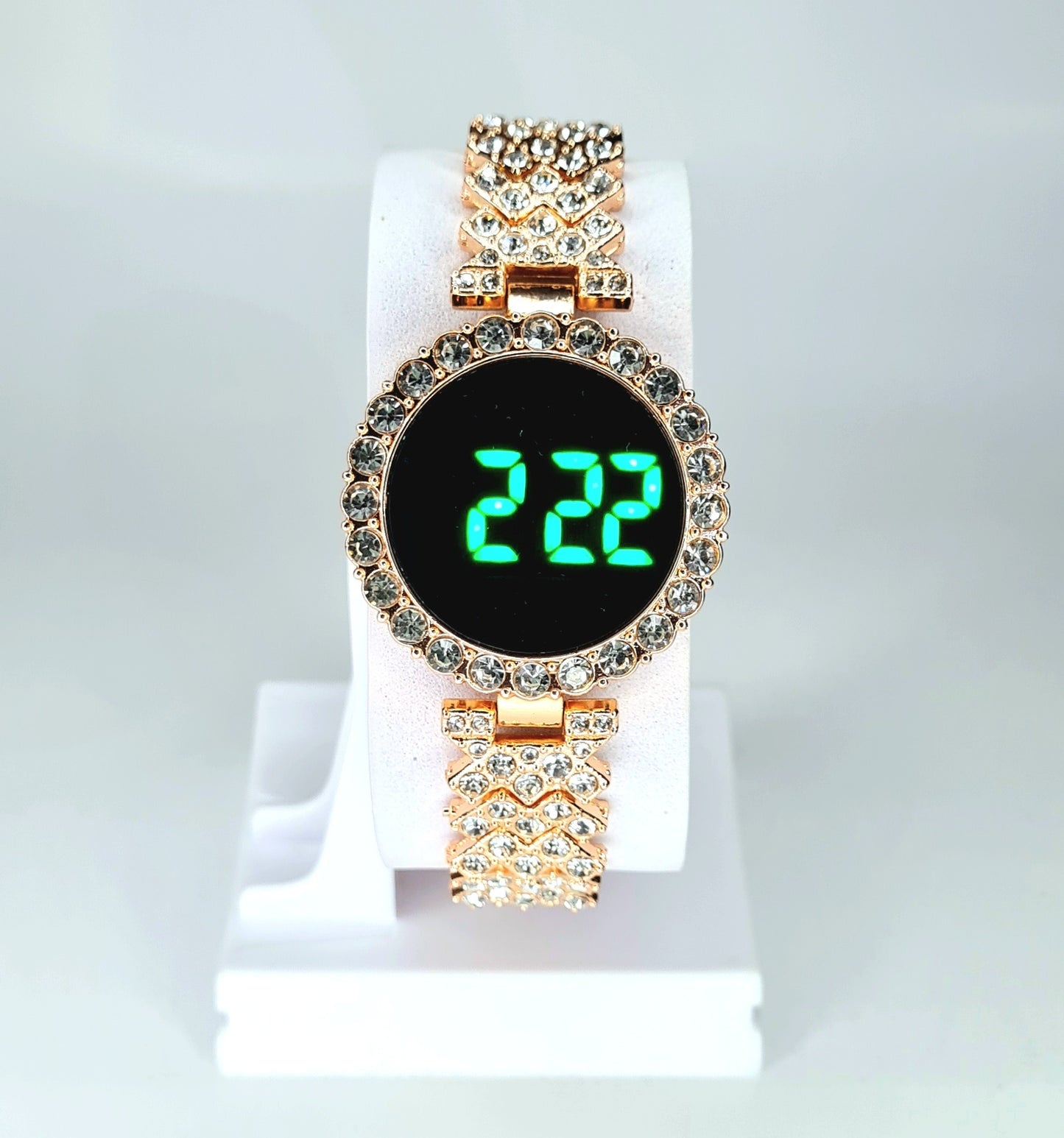 Men’s Stainless Steel Watch Sleek, Durable, and Water-Resistant Timepiece for Daily