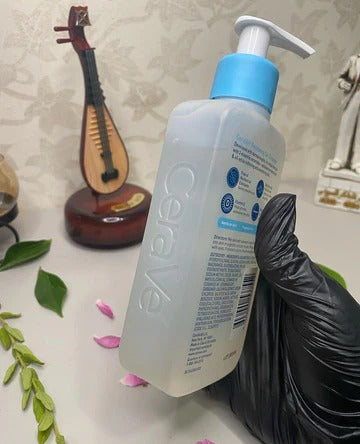 CeraVe Renewing SA Cleanser And Hydrating Cleanser with Salicylic Acid & Ceramides