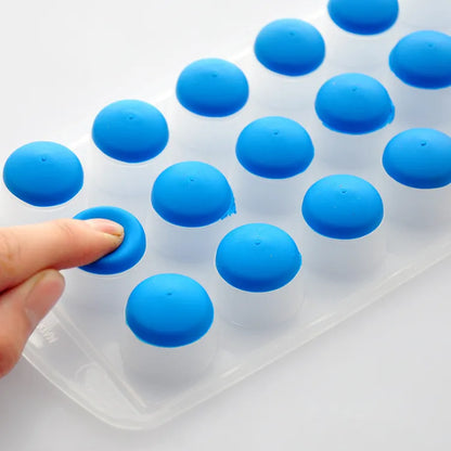 Popup ice cube tray Silicone Mould Jelly Shots/Chocolate (Random Color)