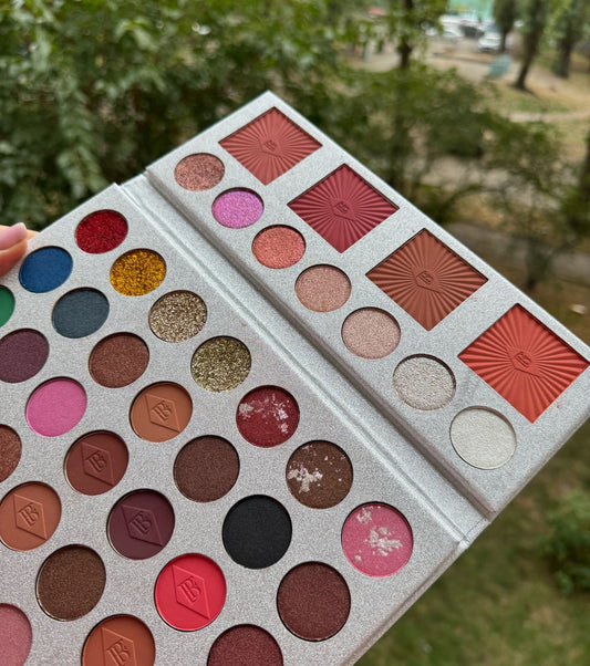 Muicin White Blusher &amp; Eyeshadow Palette 51 shades