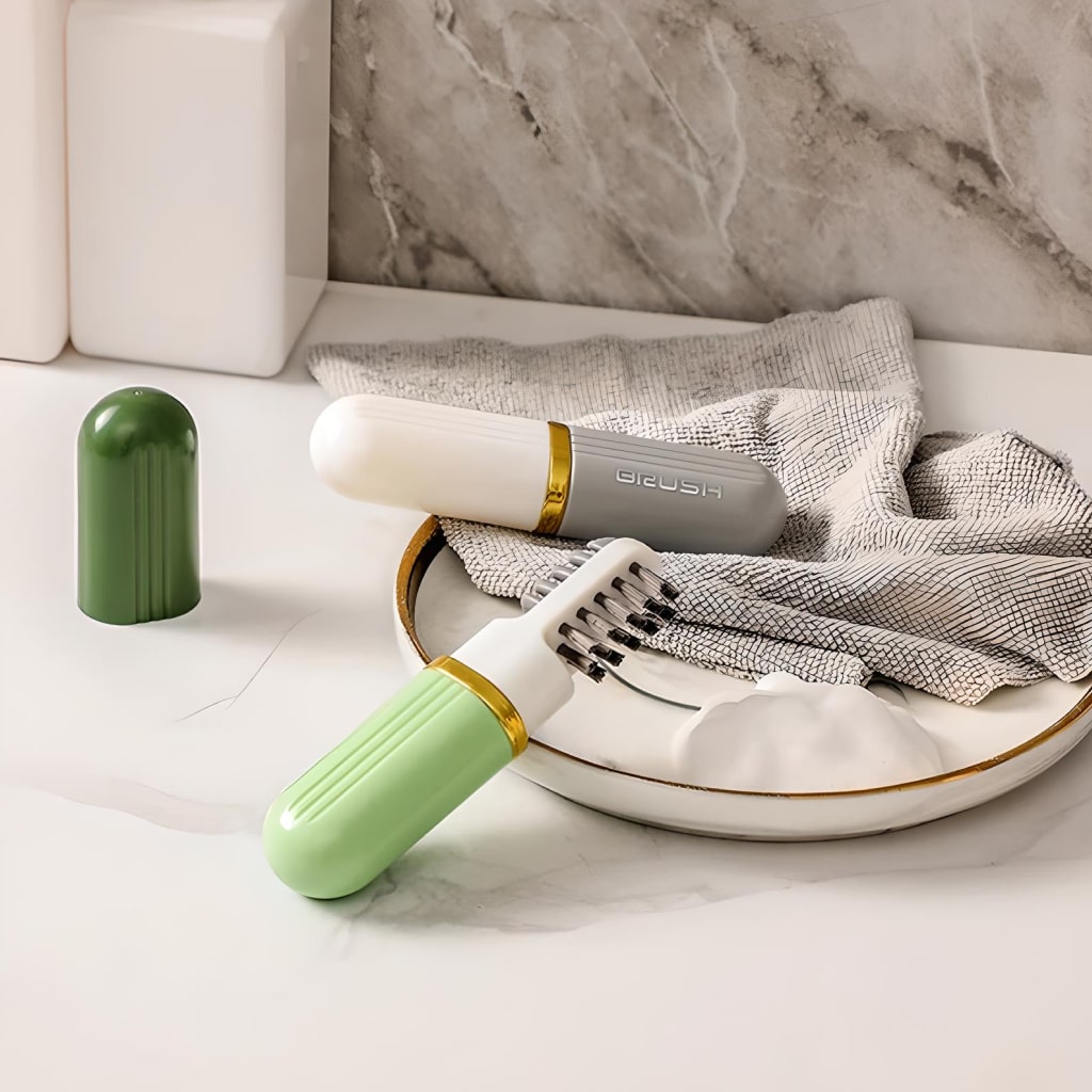 Multifunction Travel Portable Liquid Spray, 2-Sided Rubber Polish Eraser with Soft Bristle