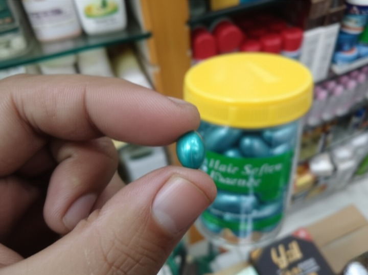 Hair Soften Essence Capsules 60 Softgel Capsules for Nourishing, Hydrating &amp;