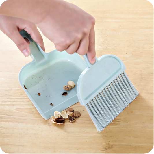 1 Pc Imported Mini Broom &amp; Dustpan Set - Perfect for Desktop
