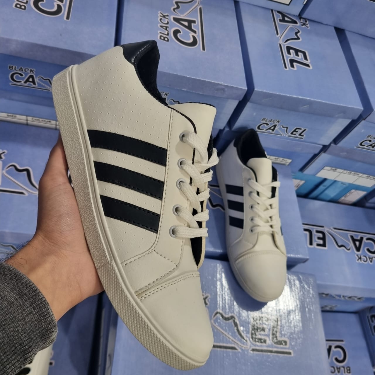 Black Stripe Canvas Sneakers (Rotterdam (991) - 41-44)