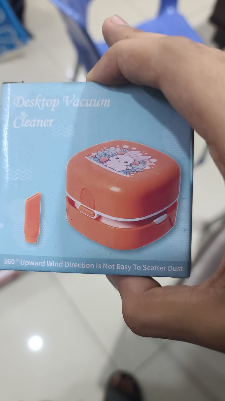 Mini table desktop vacuum cleaner (random color)